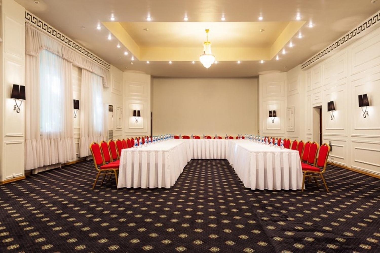 होटल Kazakhstan 4*